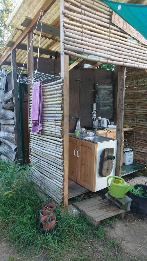 Tente En Permaculture Pirate Creysse  Exterior photo
